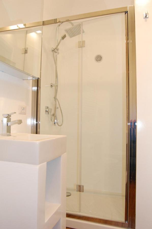 Central Suite Apartment Bari Bagian luar foto