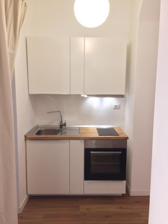 Central Suite Apartment Bari Bagian luar foto