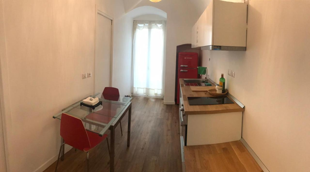 Central Suite Apartment Bari Bagian luar foto